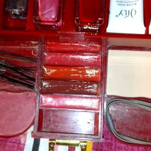 Lily Water Shine Makeup Kit