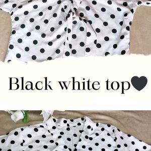 White Black Print Top 🤍🖤