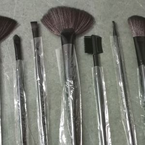 Make-up Brushes Set Of 10❤️