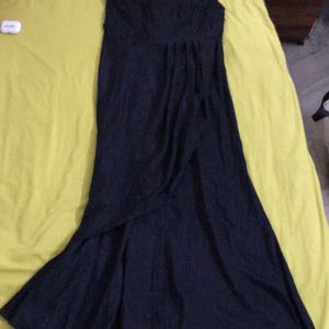 Simple Black Gown Size Xs Bust 32