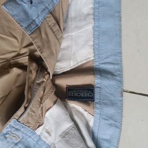 Branded Almost Unused Cargo Shorts For Boys