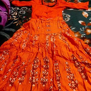 Cute Skirt With Orange Upper Kurti At Lower Price❗