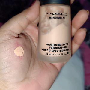 Mac Foundation+ Freebie😍 ❤✅