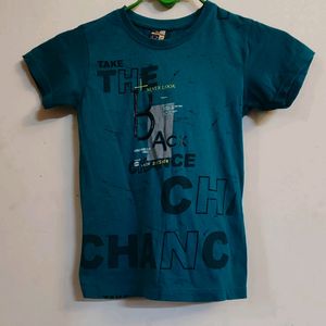 Boy's T-shirt / Green / Age 4 - 5