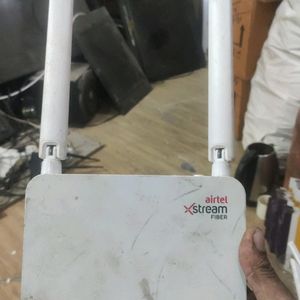 Good Condition Airtel Extream Router With Adopter