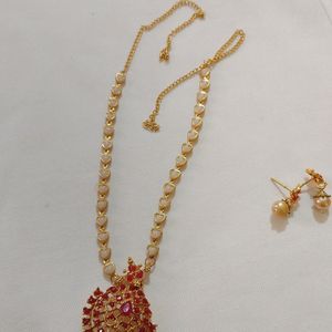 Beautiful Necklace Set Golden Red Stone