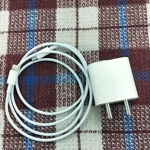 20Watt Apple Adaptor and C to I Cable