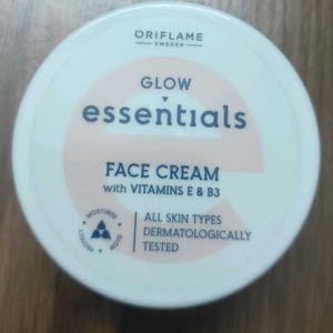 Oriflame Glow Essential Face Cream