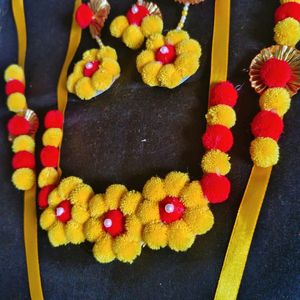 Pompom Haldi Mehandi Set