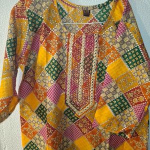 Beautiful Printed Kurti (Women's)