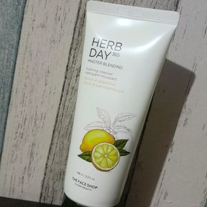 TheFaceShop Herb 365 Day Foaming Cleanser