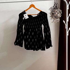 New Black Cotton Offshoulder Top