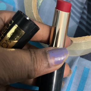 New Lipsticks From Swiss Beauty And Blue Heaven