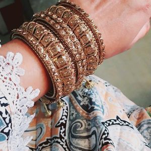 hand bangles with velvet chudi