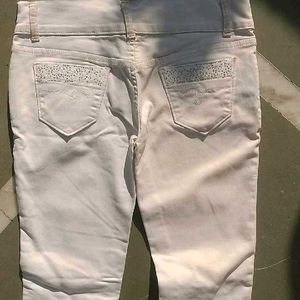 Slim Or Skinny White Jeans