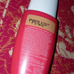 Dot & Key Strawberry Dew Tinted Sunscreen 05 Beige