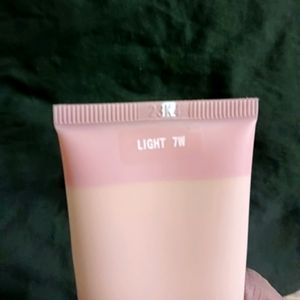 Colourpop Tinted Moisturizer- Light 7W