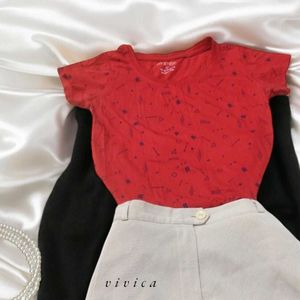 Body fitted Red printed Tshirt Top