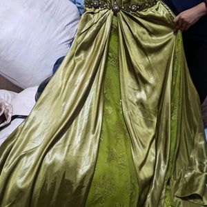 Vintage Pretty Royal Gown