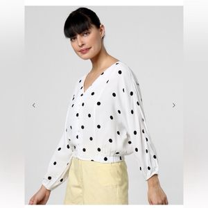 Vero ModaPolka-Dot Print V-neck Top