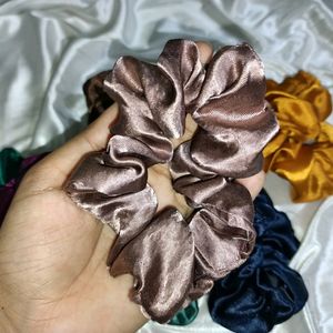 Satin Scrunchie (Multicolour)🌷