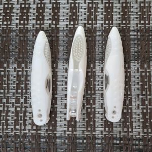 Folding Travel Toothbrushes...brandnew