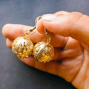 Circle Ball Earrings