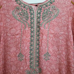 Pakistani Lawn Kurti And Dupatta