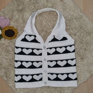 Halter-Neck Collared Heart Pattern Knit Camisole T