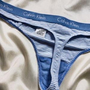 Calvin Klein thong 28 30