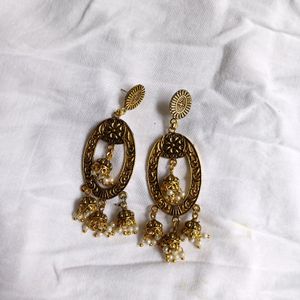 Golden Dangler Earring