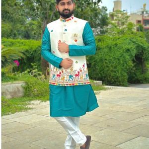 Pichwai Print Kurta Koti Set