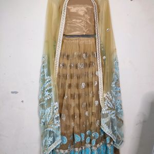 Lehenga/blouse piece and dupatta