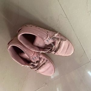 Pink Sneaker