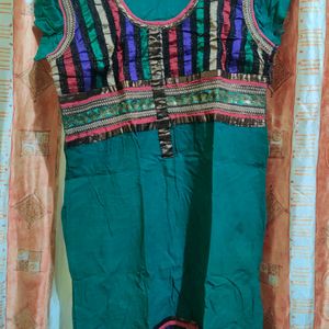 OFFER PRICE 💯☀️♥️🙏 This One Is A Green Kurti Just Clearing Out The Closet So Giving Up For COINS 499