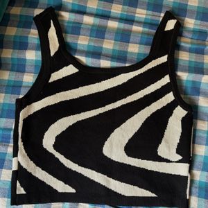 Black And White Stripes Crop Top