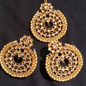 Gold Earrings With Bidi