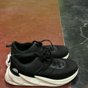 Sneakers black