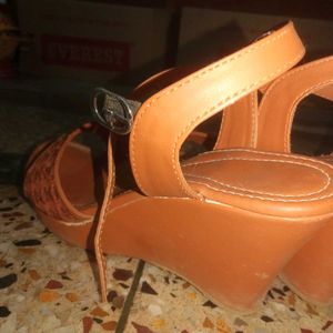 Heel Sandal 👡