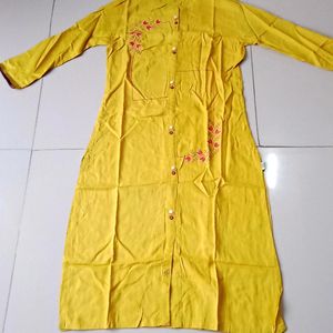 Yellow Kurta With Pink Embroidery, Front Slit