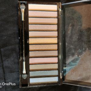 Makeup Revolution Eye Shadow Palette