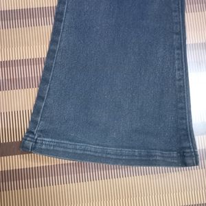 (B-26) 28 Size Flared Jeans