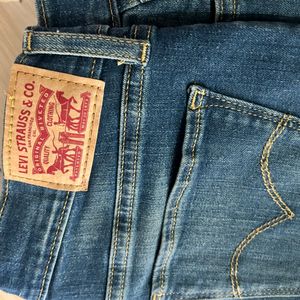 Levis Slim Fit Jeans