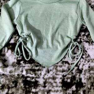 THIS PRETTY CROP TOP FOR WOMEN