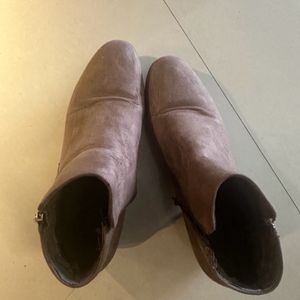 Brown Stylish Boots Size 7