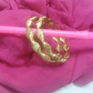 Set Of 2 Gold-plated Handcrafted Bangles