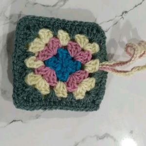 #crochet #smallpouche #headphonecase