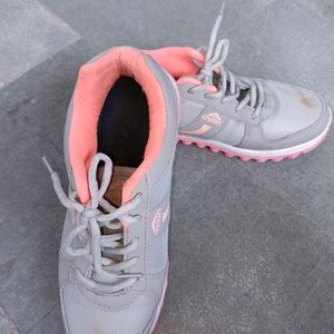 Casual shoes from women