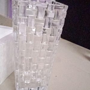 HEAVY FLOWER VASE MADE OF GLASS