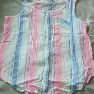 Crop Sleeveless Shirt